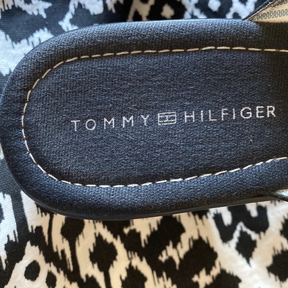 Tommy Hilfiger Black Leather Heels- Size 10 - Picture 3 of 10